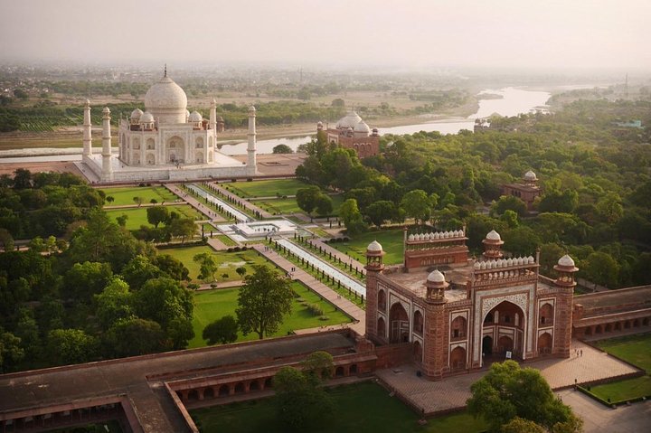 4 Days Golden Triangle Express Tour Agra & Jaipur From Delhi by car